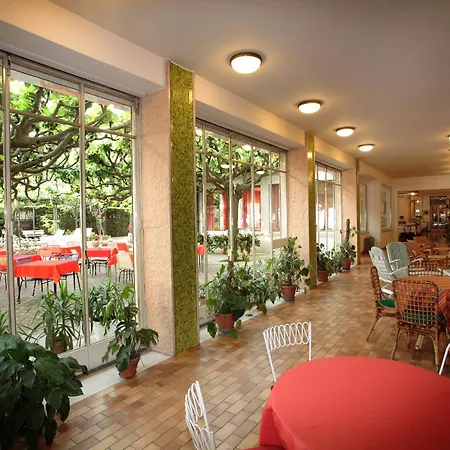 فندق Giardino 3*