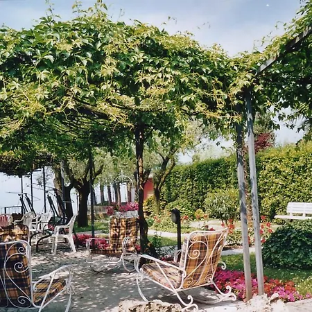 Giardino سيرمِيوني